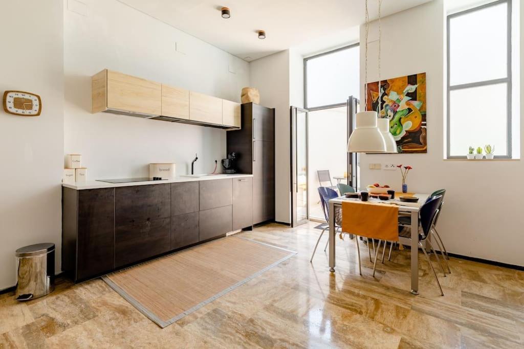 Apartamento Cozy Loft Patio+Pool +Wifi Valencia Exterior foto